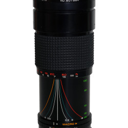 LENS  28-200mm SAKAR F4 MACRO FOR NIKON USED 