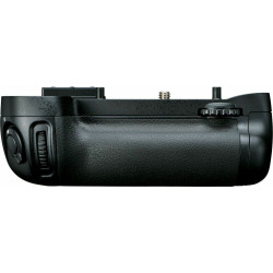 Nikon MB-D15 for D7100 & D7200