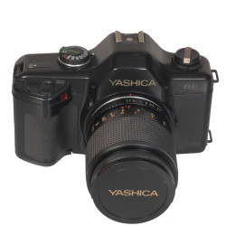 YASHICA 108 + 35-70 KIT CANERA FOR FILM 135mm 