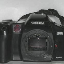 YASHICA 300 AF