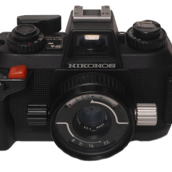 NIKONOS IV-A + 22 2.5 KIT USED 