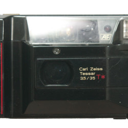 YASHICA T2D COMPACT ΜΗΧΑΝΗ ΓΙΑ ΦΙΛΜ ΑΝΑΛΟΓΙΚΗ ΜΕΤΑΧΕΙΡΙΣΜΕΝΗ 